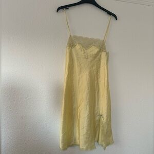 Vintage Victoria’s Secret Pastel Yellow Satin Silk Lace Trim Slip Dress Bow S